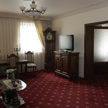 Hotel Slavia Salonta Dış mekan fotoğraf