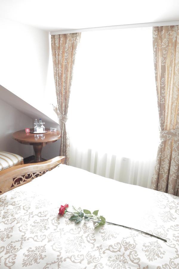 Hotel Slavia Salonta Dış mekan fotoğraf
