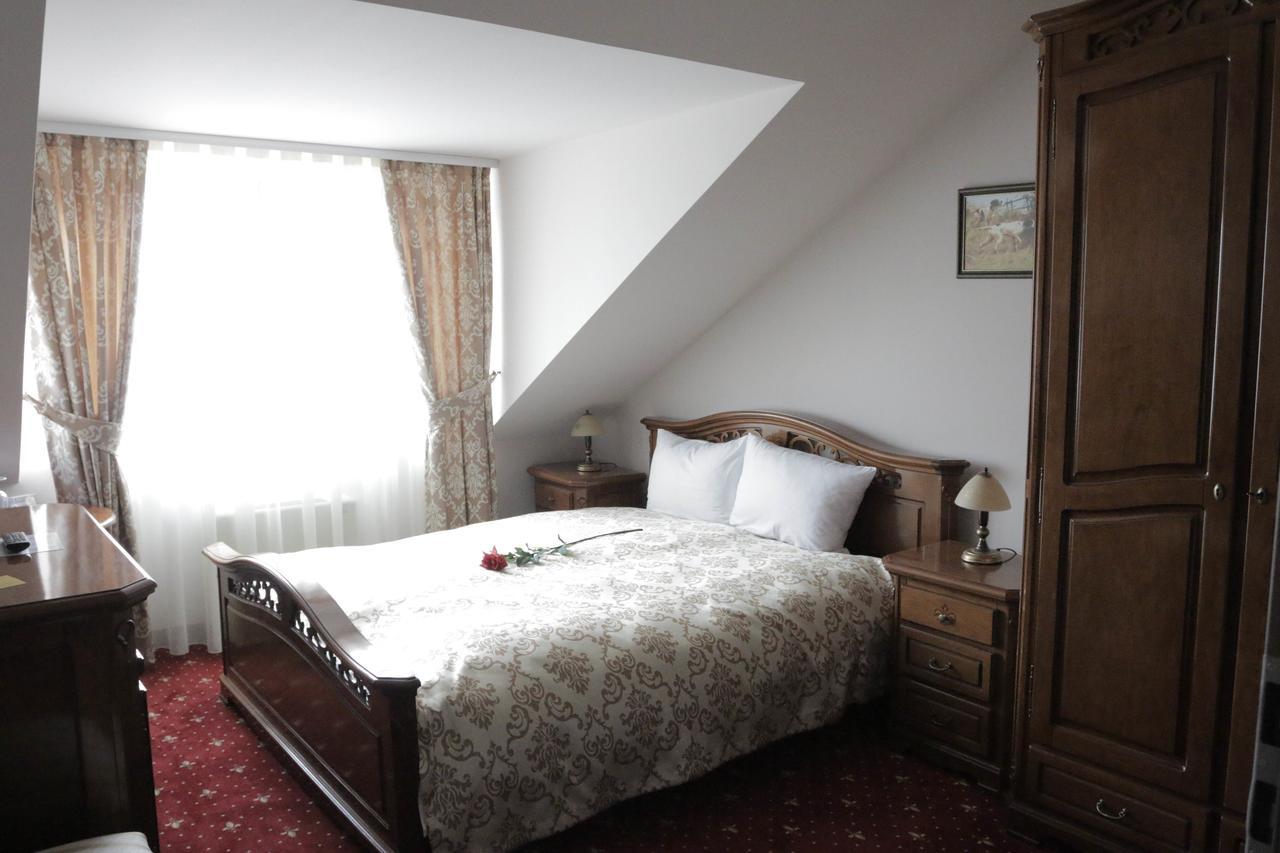 Hotel Slavia Salonta Dış mekan fotoğraf
