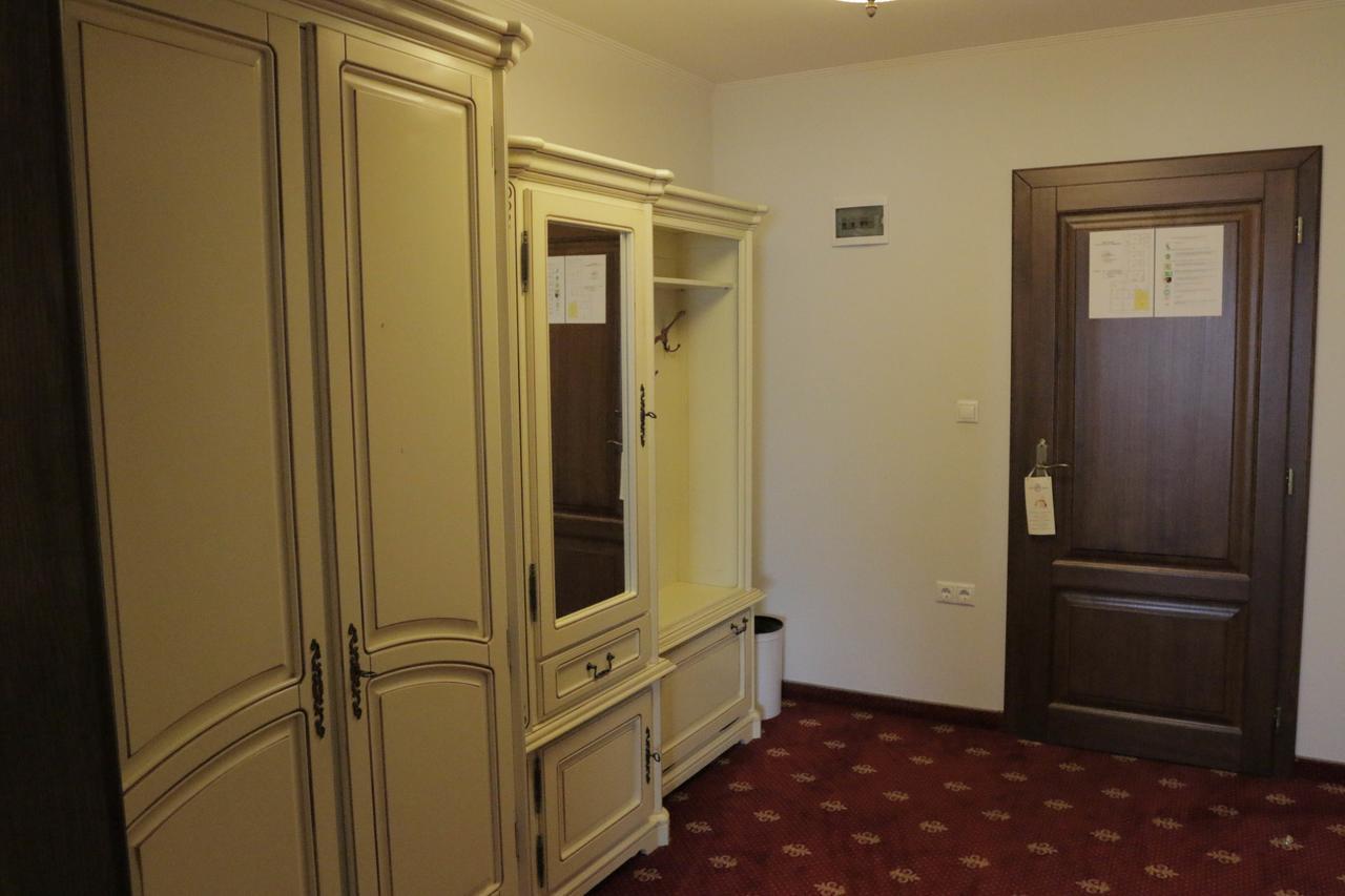 Hotel Slavia Salonta Dış mekan fotoğraf